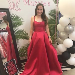 Sherri hill prom dress size 6